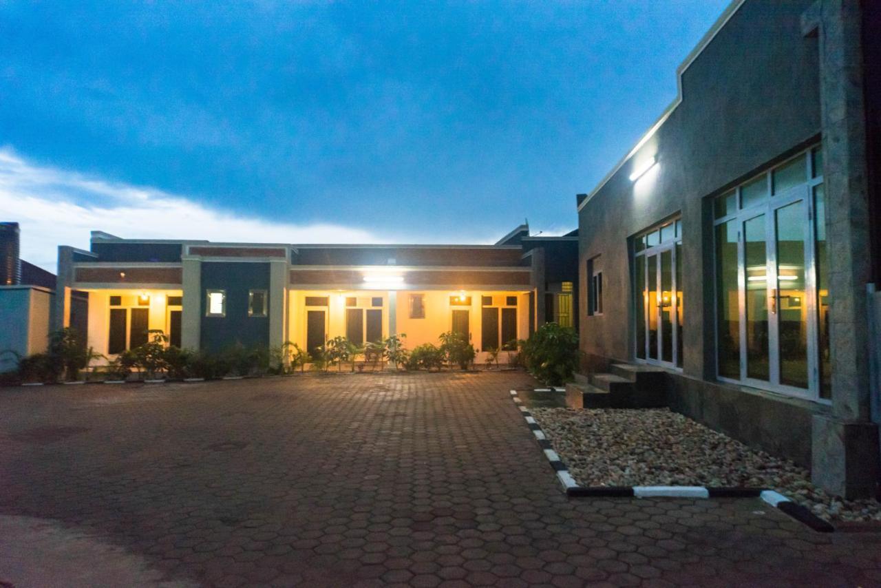 Avisha Town Hotel Kigali Exterior photo